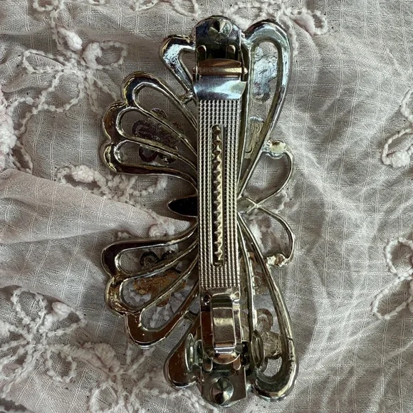Elegant Silver Hair Clip - Picture 3 of 3